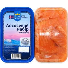 Шматочки філе лосося в олії 500 г
